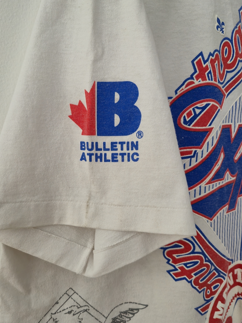 Vintage 1993 Montreal Expos All Over Print T-Shirt Bulletin Athletic - Picture 10 of 16